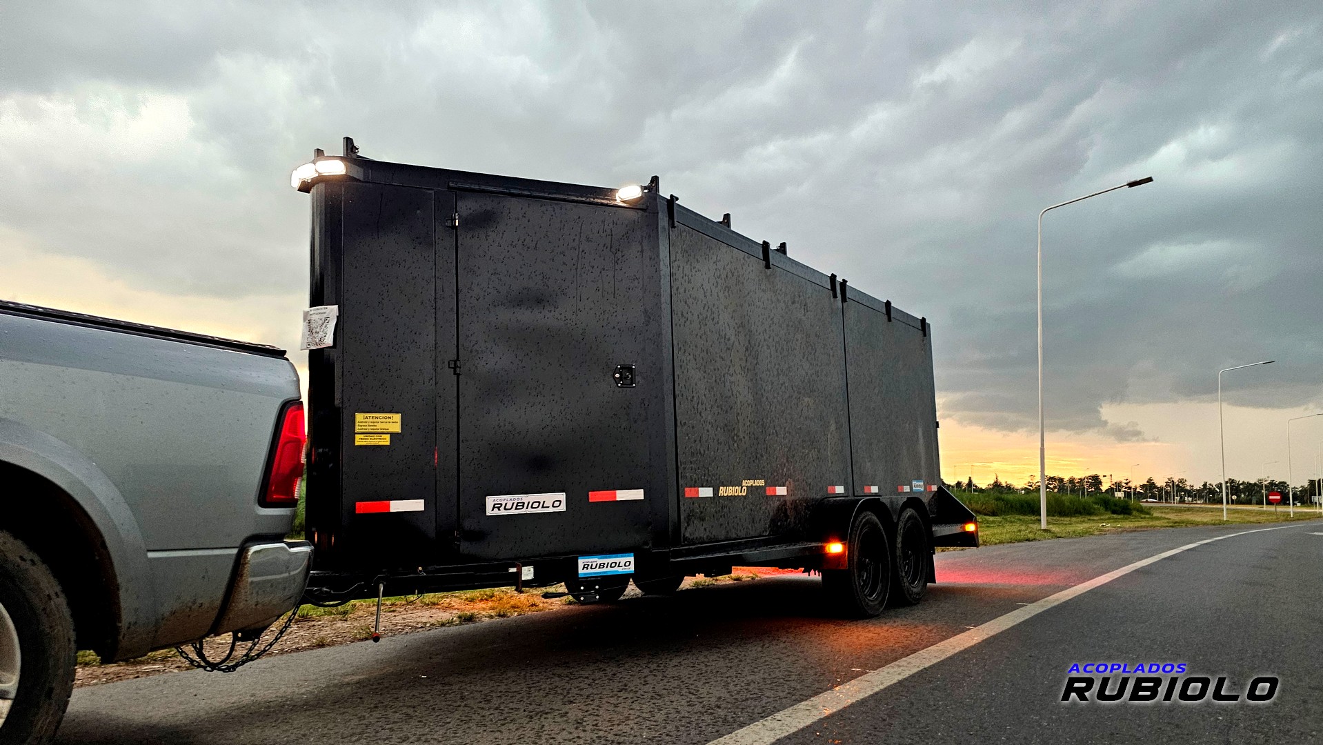 Tráiler Carrozado Homologado para Drones Agrícolas (HO1028)