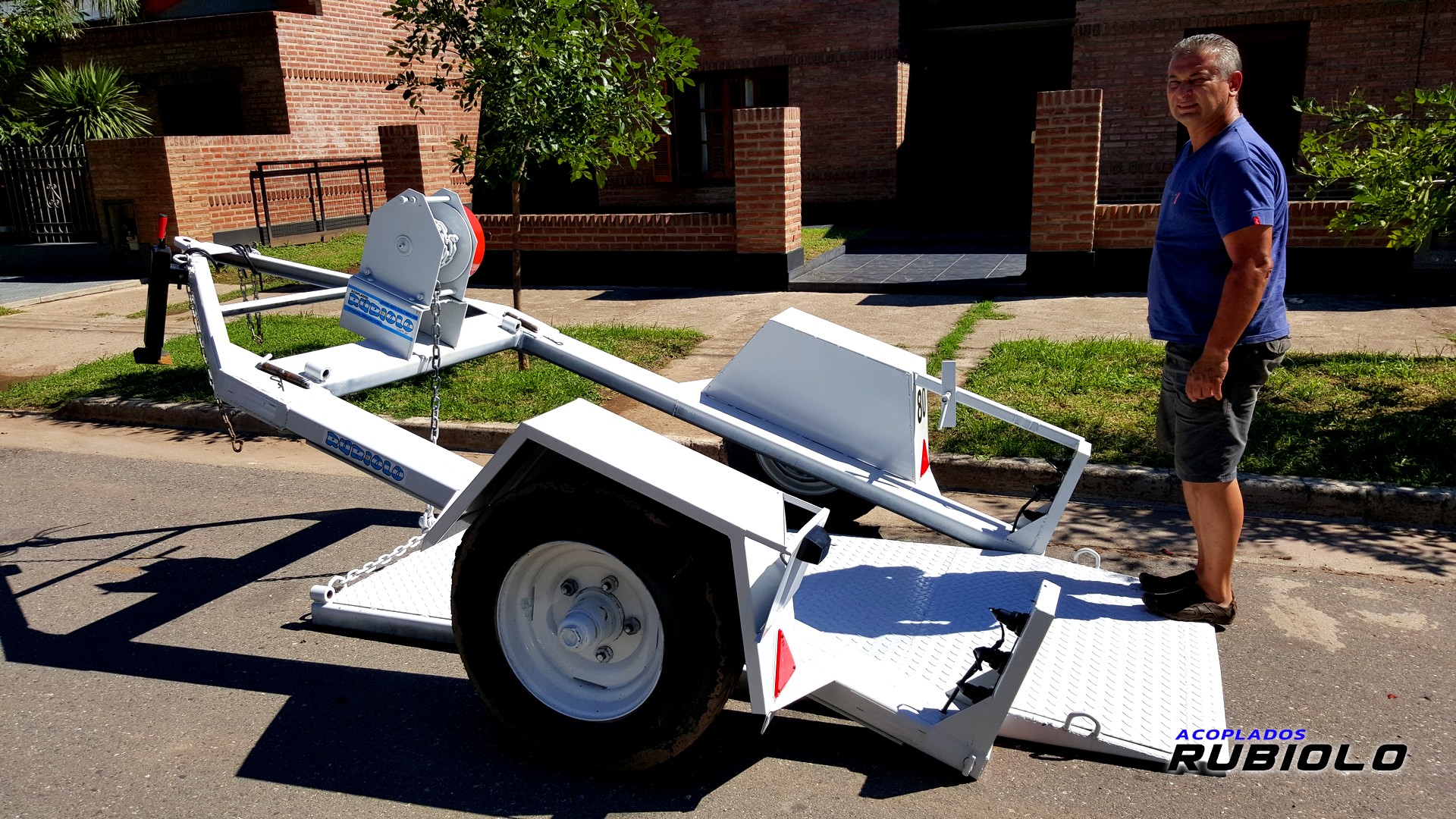 Trailer Batan Articulado para 2.000 Kg. (TR1018)