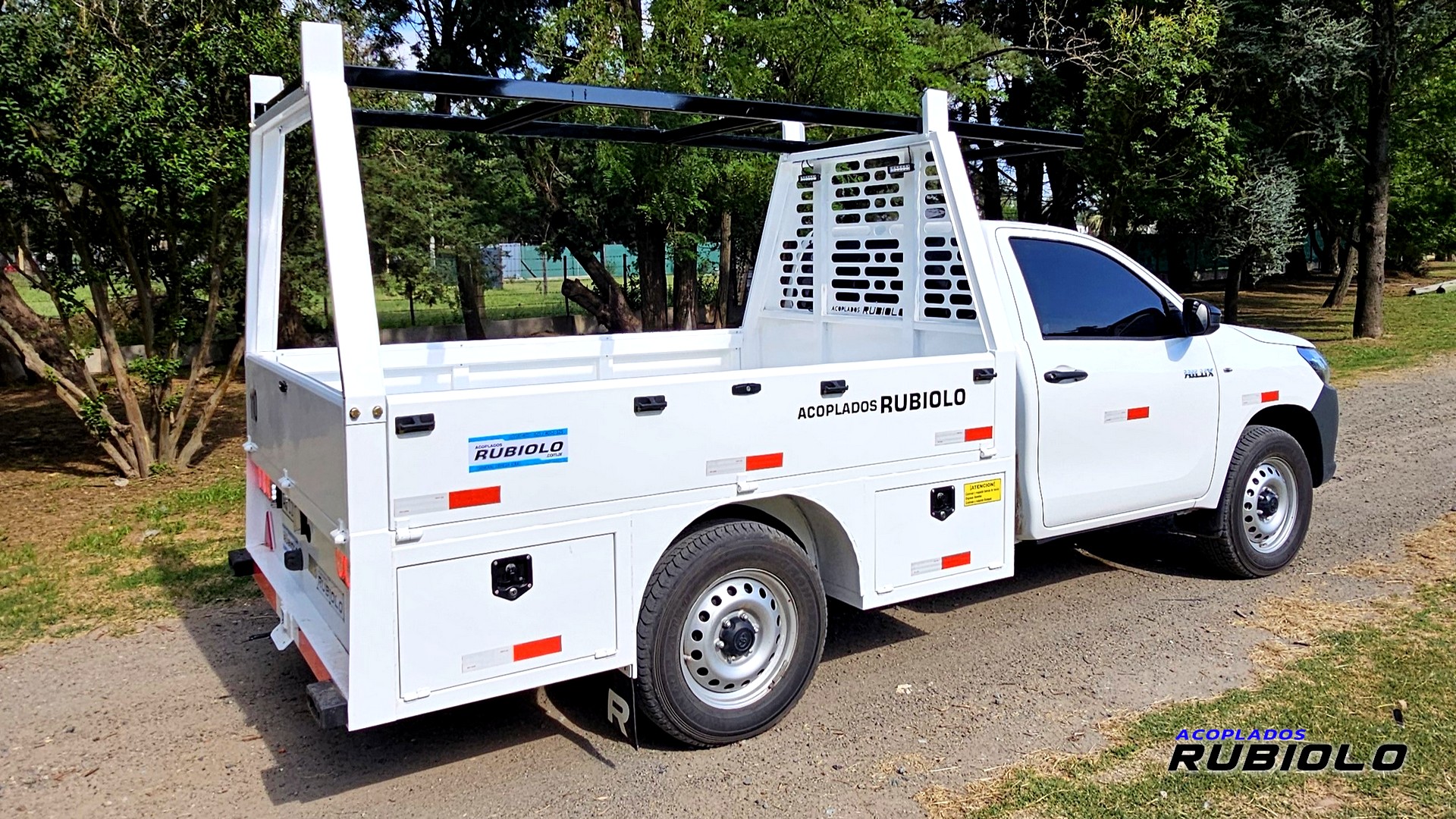Colocacion de barandas en carrocerias para camionetas (OP1235)