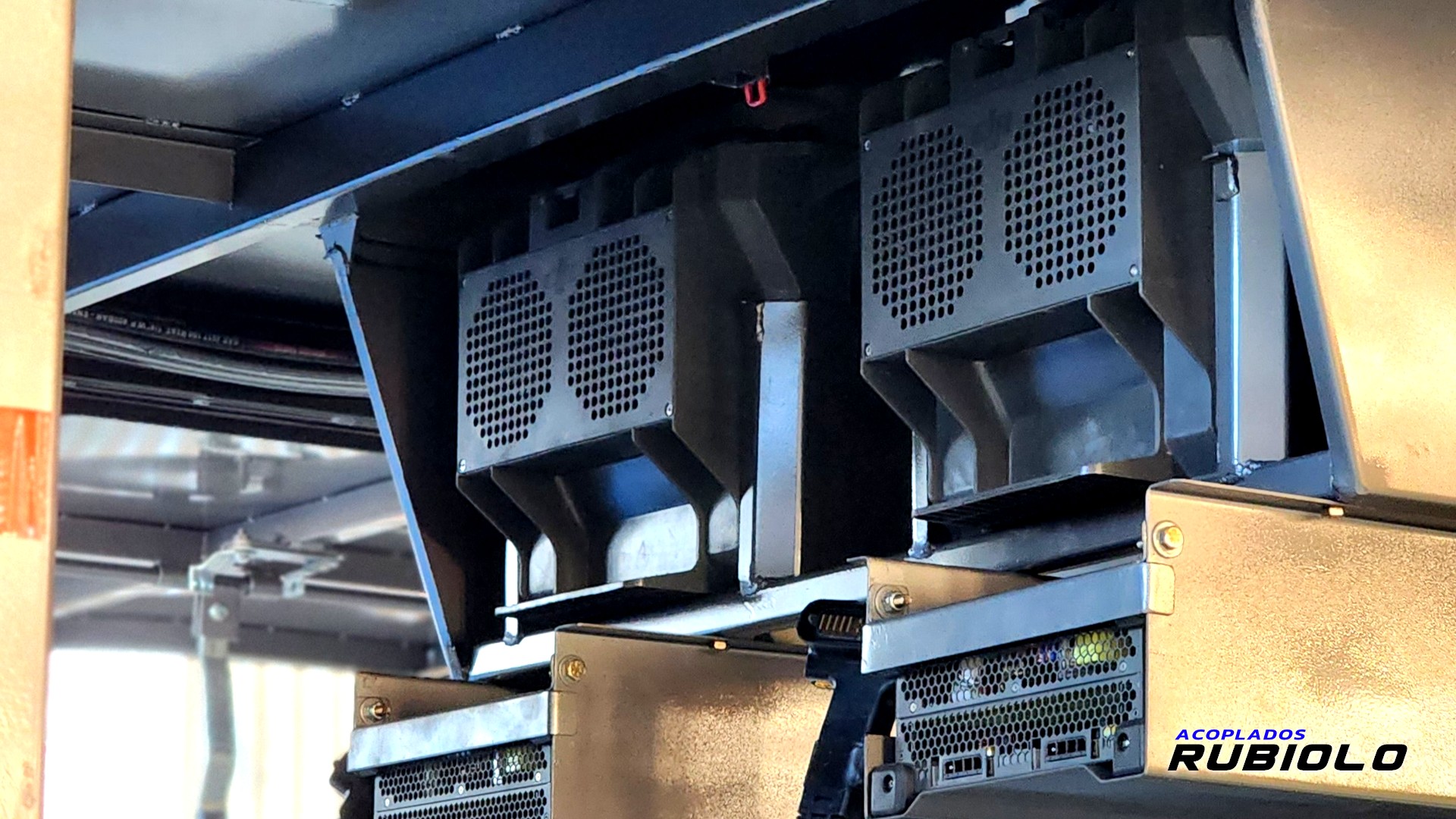 Soporte Doble (Dos drones) para canastos enfriadores de baterias (OP1243)