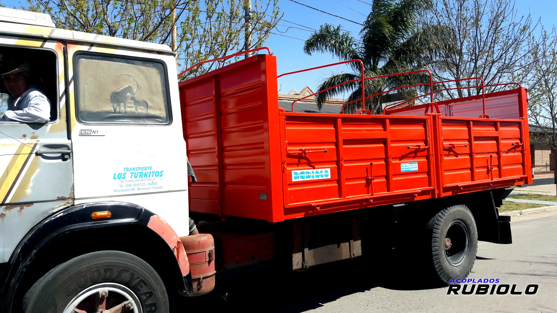 Carrocería con Baranda para Camión (CC1004)
