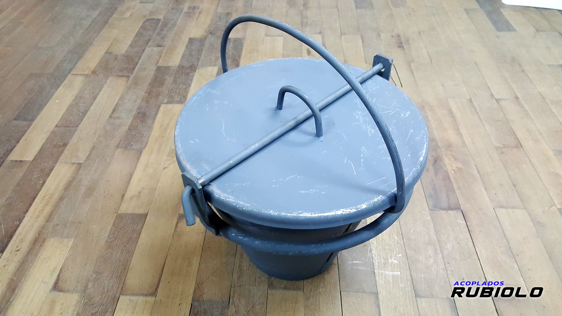 Balde arena con tapa y soporte (OP1142) - Imagen 2