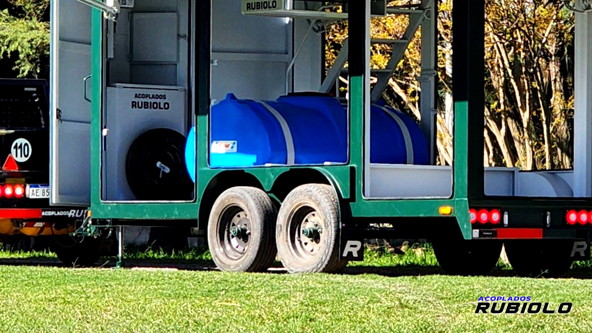 Tanque Horizontal de plastico 1.400 Lts. (MODELO NUEVO) (OP1246)